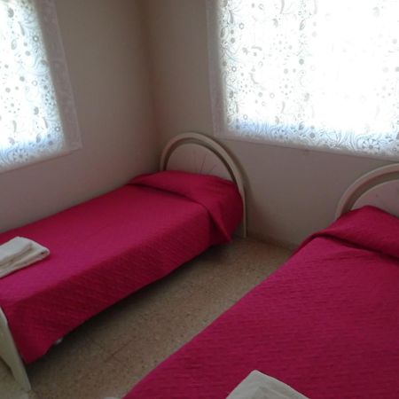 ペルボニア Maria Petros Beach Housesヴィラ エクステリア 写真